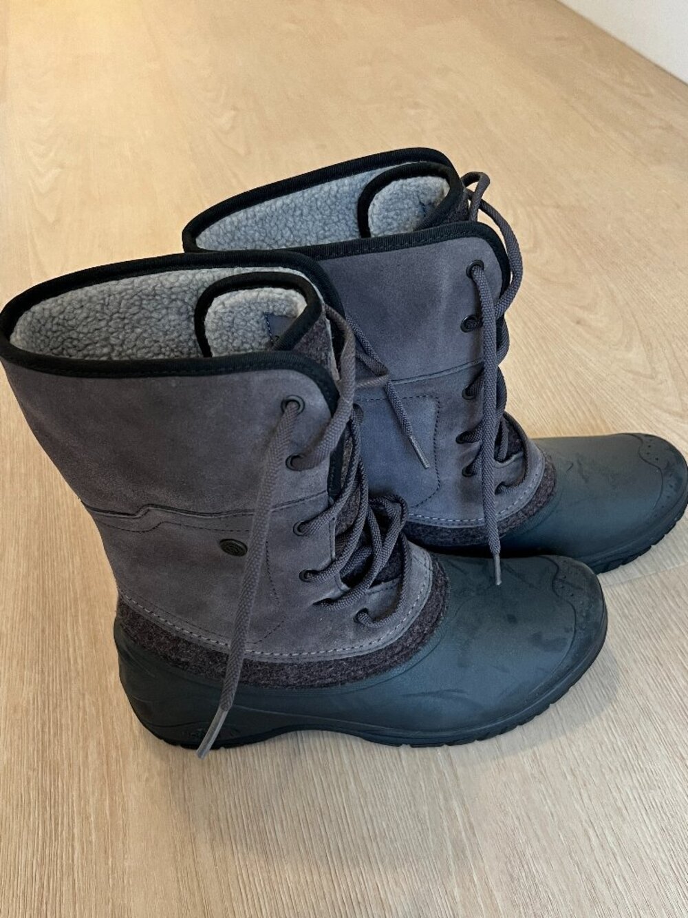 NEW The North Face Women's Shellista II Roll-Down Boots, Size 7.5